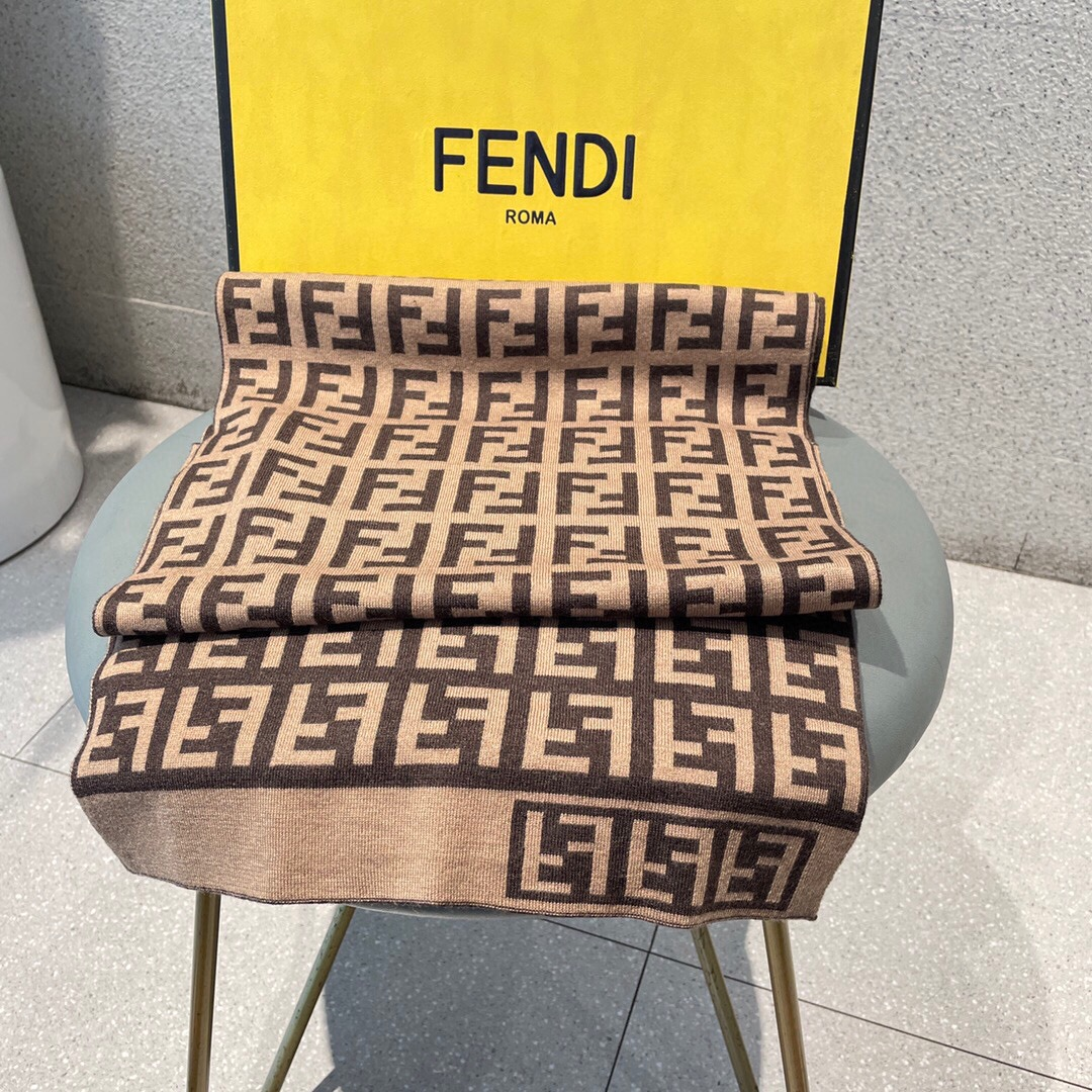 Bufanda Regalo Fendi 2006