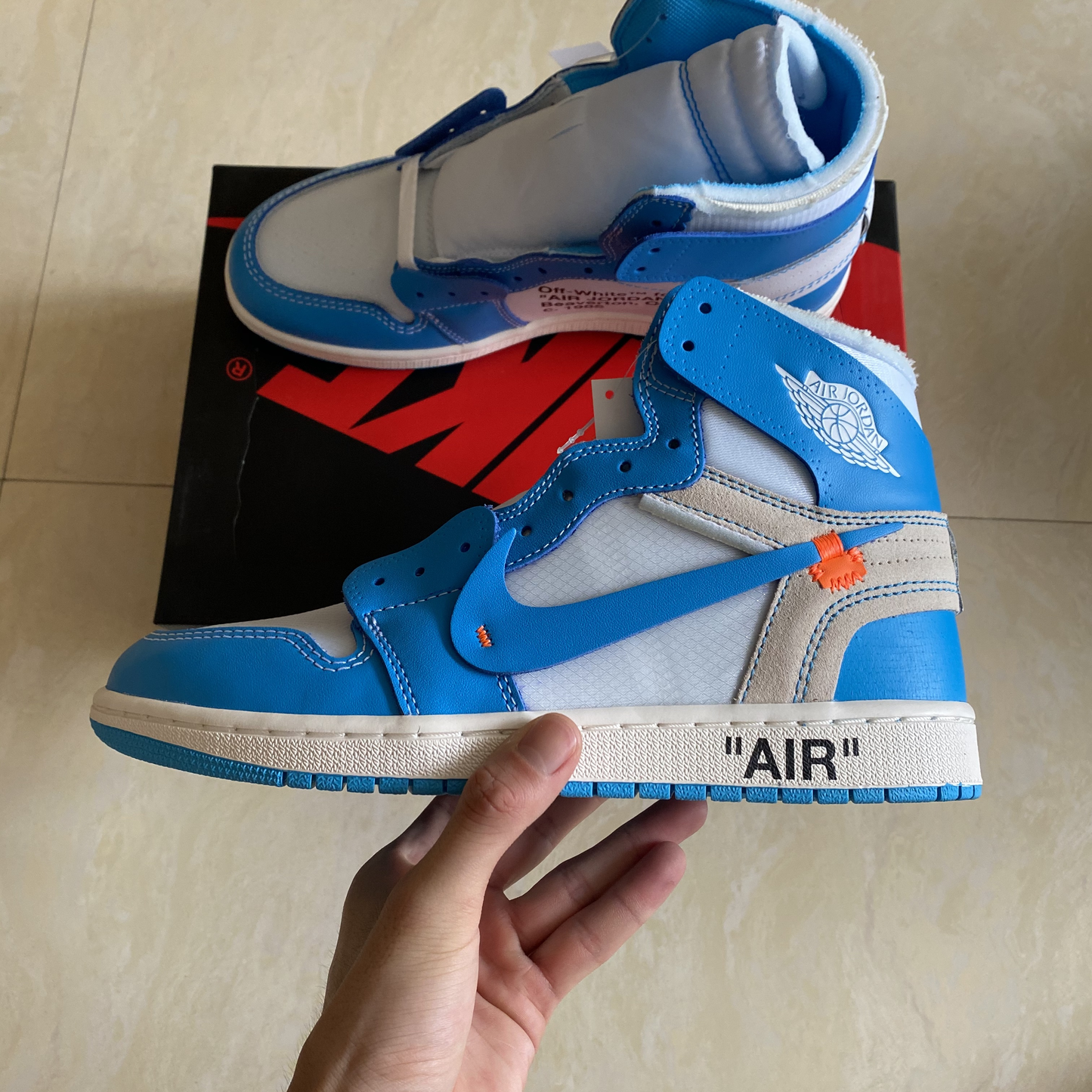 Off-White x Air Jordan 1 UNC