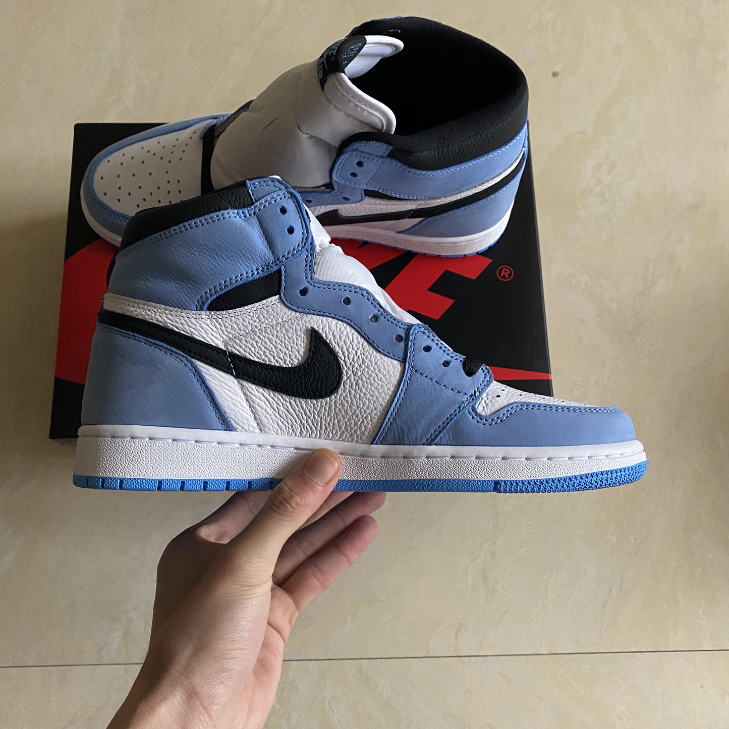 Air Jordan 1 High Retro OG University Blue